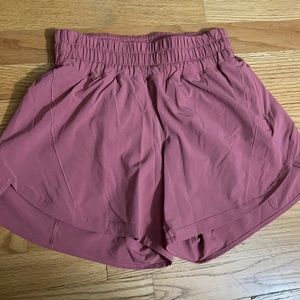 Lululemon “Track that” short 5”